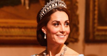Księżna Kate ulubienicą królowej. Meghan może jej jedynie zazdrościć