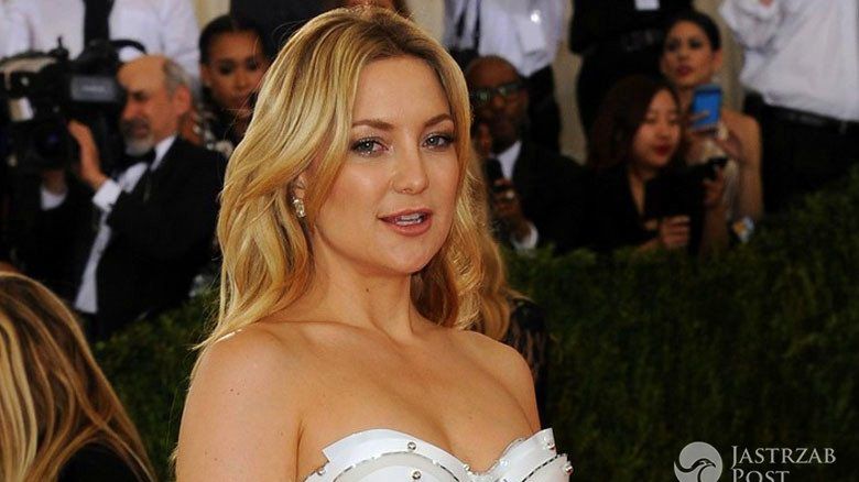 Stylizacja Kate Hudson na MET Gala 2016 zdjęcia fot East News