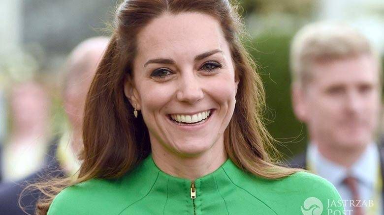 Sukienka: Catherine Walker. Księżna Kate na pokazie florystycznym w Londynie (fot. ONS)