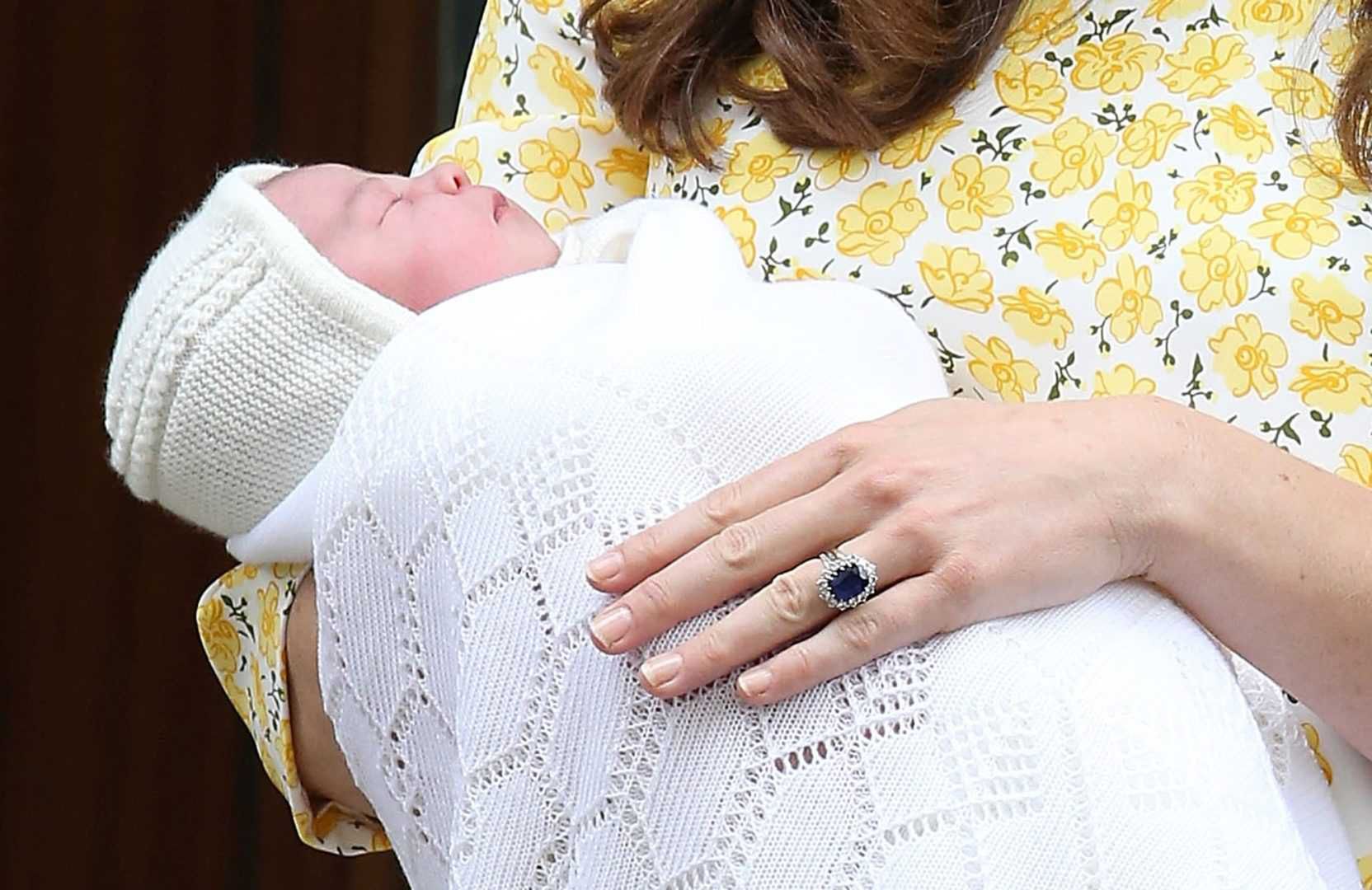 Księżna Kate nie używa lekierów do paznokci