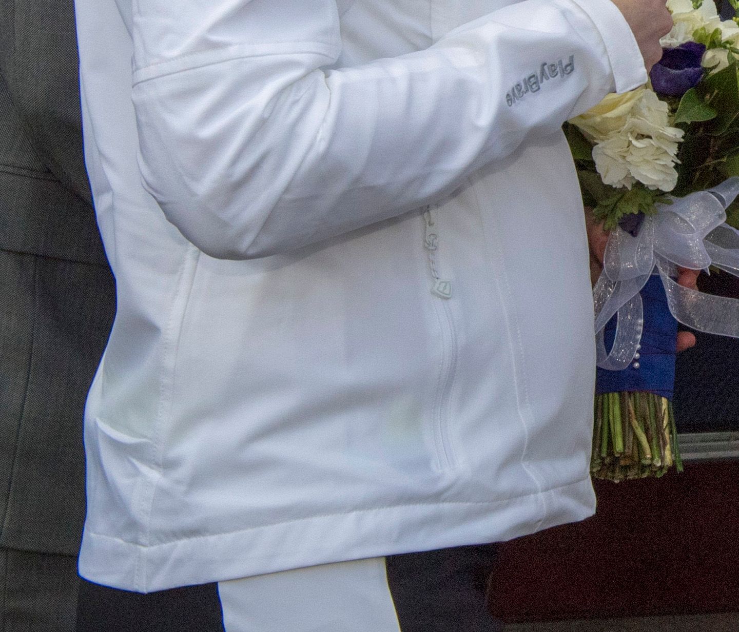 Księżna Kate z ciążowym brzuszkiem w Bond Primary School