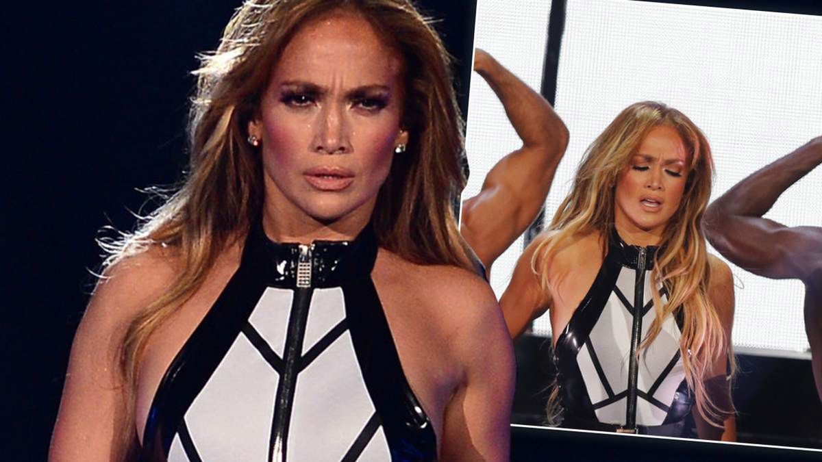 Rozpalona Jennifer Lopez w lateksie prawie rozniosła scenę! Taki widok działa na wyobraźnię