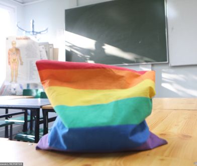 Tęczowy Piątek po raz czwarty w szkołach. Akcję zorganizowano także w Warszawie