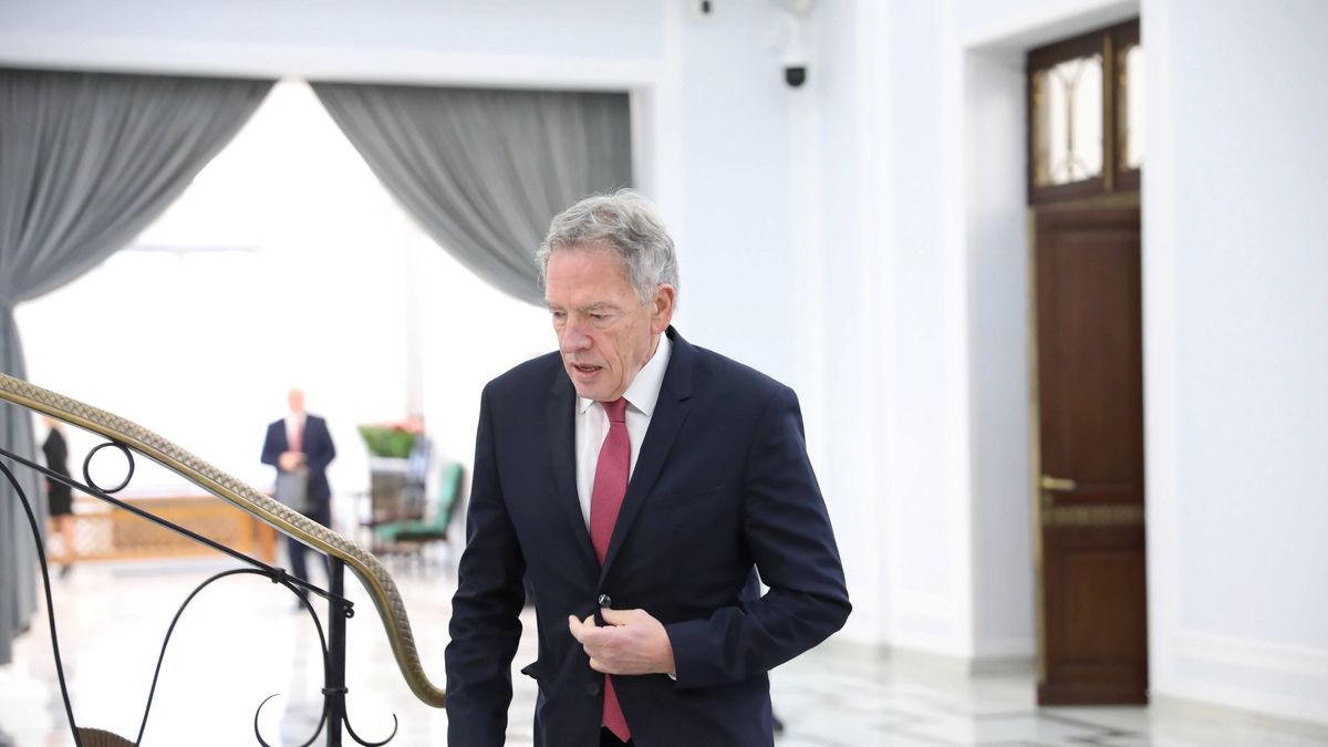 Posłowie PO - Dariusz Rosati i Jan Grabiec - oburzeni postawą PiS. "Nie zgadzamy się na to"