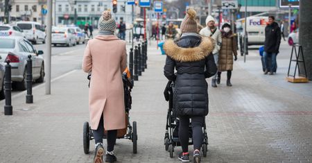 ZUS: wpłynęły już 2 tys. wniosków o emerytury matczyne