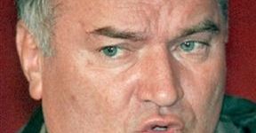 Amerykańscy i brytyjscy agenci pomagają w poszukiwaniach Mladicia