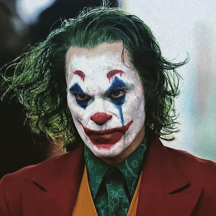 Joker: w filmie pojawią się Alfred Pennyworth i młody Bruce Wayne. Znamy obsadę 