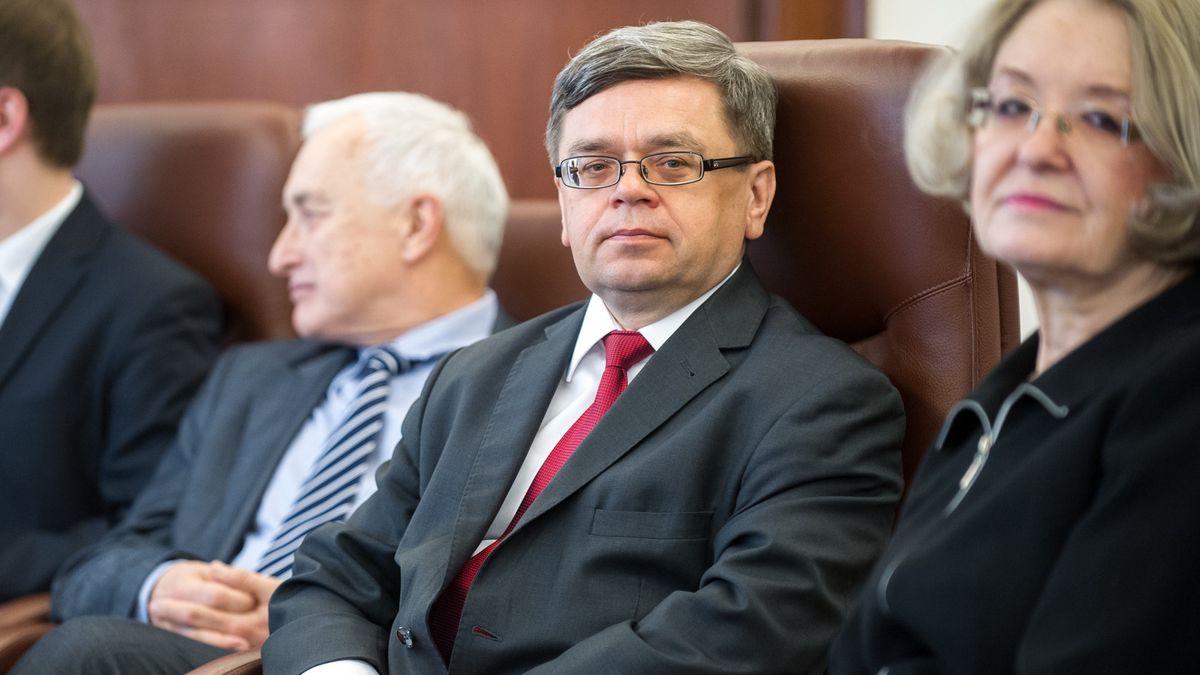 Eugeniusz Gatnar jest jedną z kilku osób odpowiedzialnych za politykę pieniężną w Polsce.