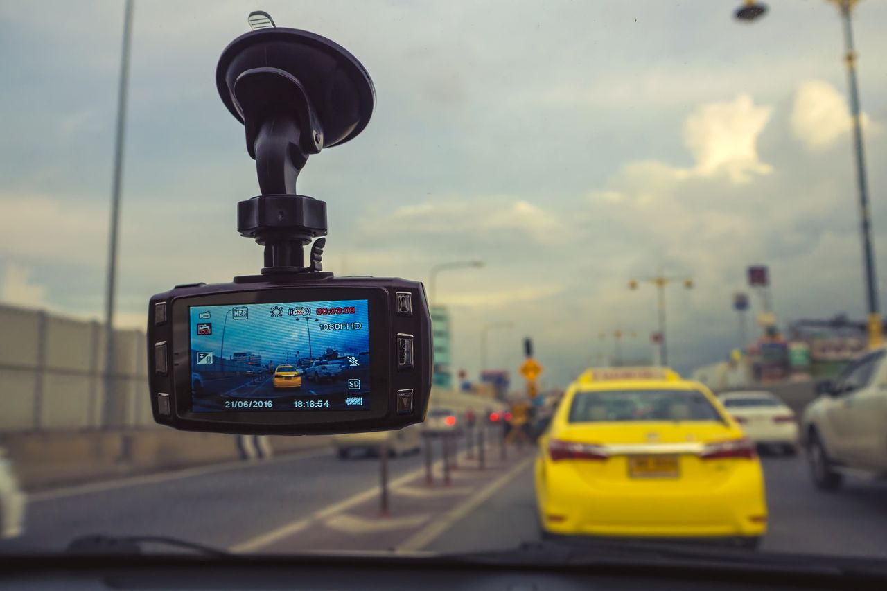 Kamera samochodowa dla kierowców. Miej oczy dookoła głowy
