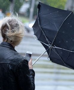 IMGW rozszerza alert na 14 województw. Wiatr w górach nawet do 110 km/h