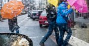 Pogoda w Polsce. Silny wiatr, deszcz i burze. W górach spadł śnieg. IMGW ostrzega