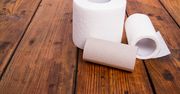 Jak wieszacie papier w toalecie?