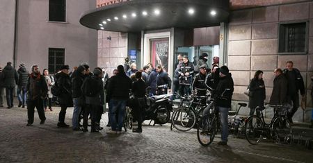 Wypadek na scenie w teatrze. Zapadł się fragment scenografii