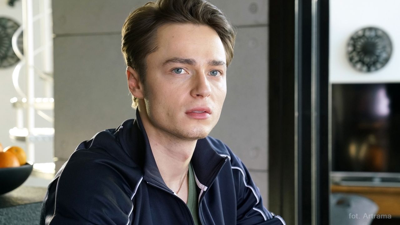 "Barwy szczęścia" odc. 1642-1646: nowy bohater serialu. Patryk Pniewski jako piłkarski supertalent