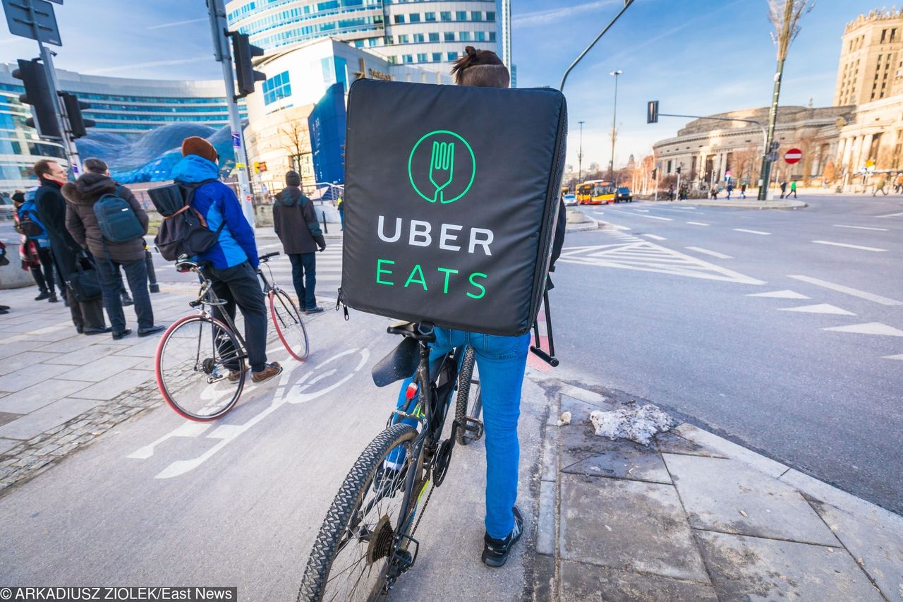 Trudna praca kuriera Uber Eats. Podobno opłaca się tylko zimą