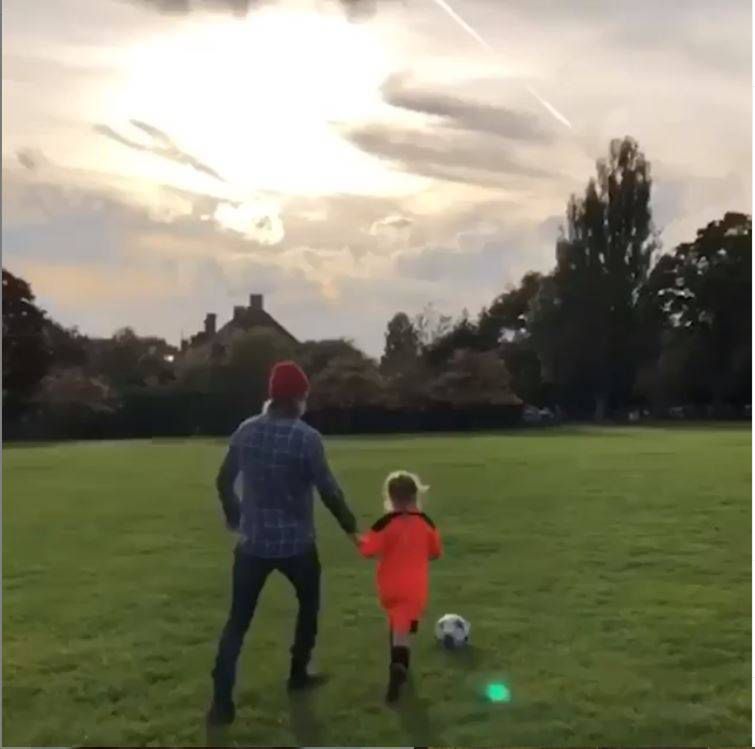 Harper Beckham z tatą