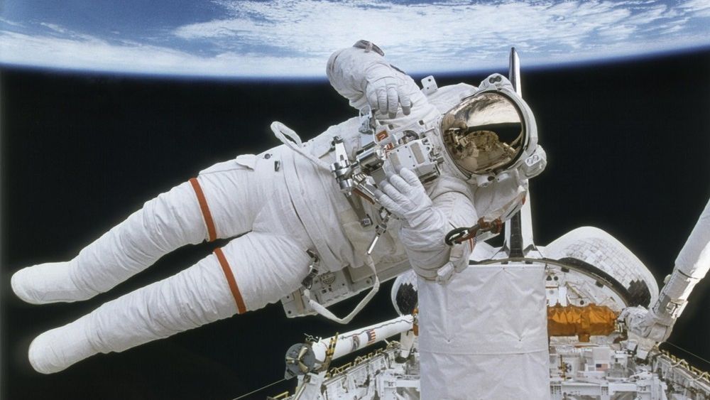 Astronauta w kosmosie