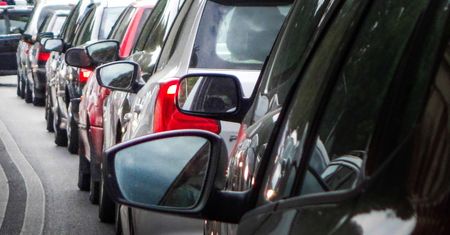 Auta elektryczne na minuty. Oferta dla Warszawy