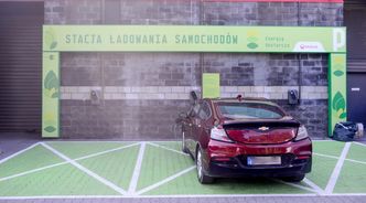 Mało aut, drogi prąd i obcięte dopłaty. Plan rozwoju elektromobilności w Polsce powoli się sypie