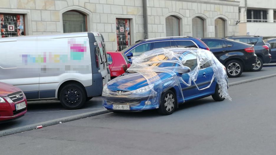 Zablokował kilka aut 