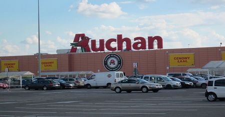 Ministerstwo pracy chce kontroli w Auchan. To efekt afery z 500+