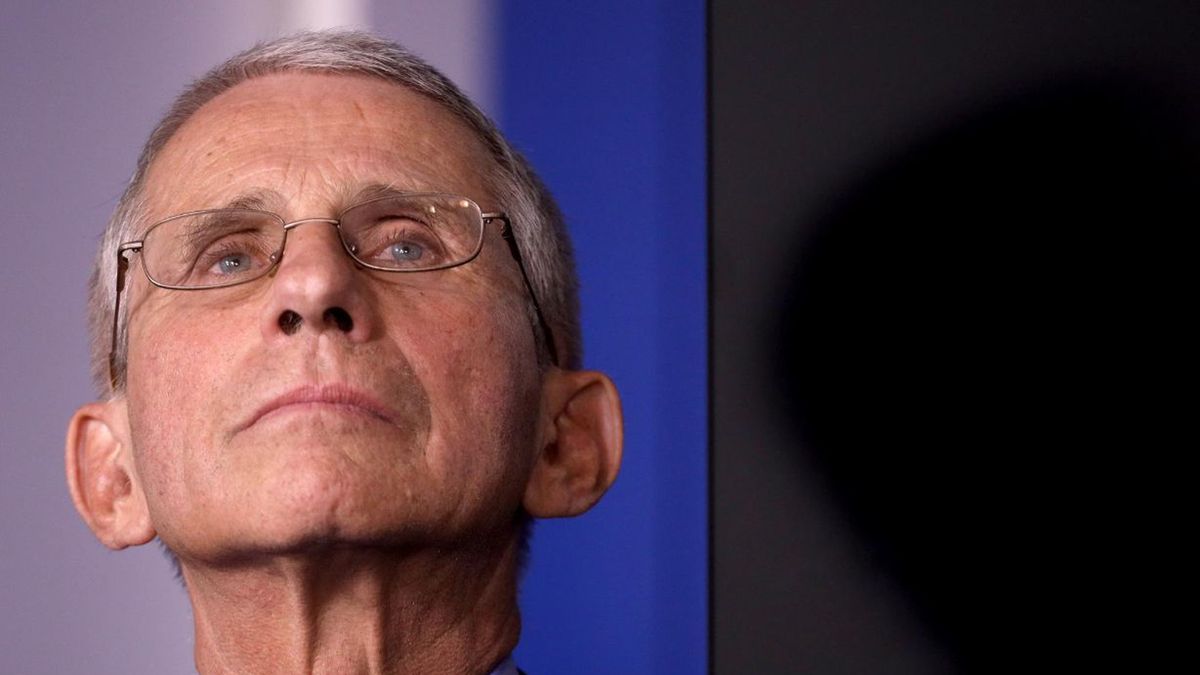 Anthony Fauci dostaje coraz więcej gróźb śmiertelnych