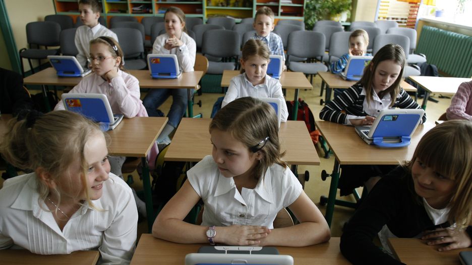 Informatyka od I klasy ma nauczyć dzieci logicznego myślenia i rozwiązywania problemów. 