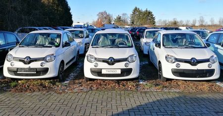 Polacy nie chcą już jeździć do Niemiec po auta. "Są za bogaci i za wygodni"