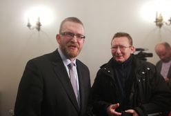 Braun i Walentynowicz: gdańskie lotnisko nosi imię kapusia SB