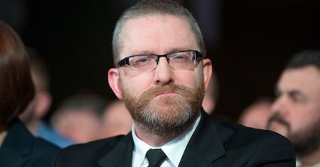 Grzegorz Braun "wymigał się" od wojska. Wyjaśnił dlaczego