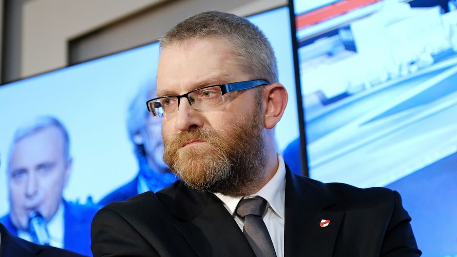 Poseł Konfederacji Grzegorz Braun pozwany przez TVP za słowa o Jacku Kurskim