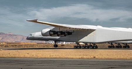 Stratolaunch. Największy samolot świata może nie polecieć