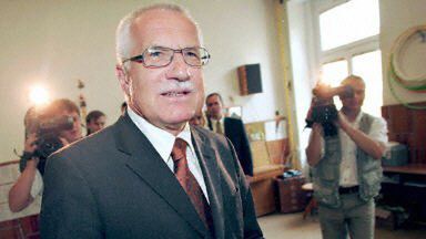 Prezydent Czech oddaje głos