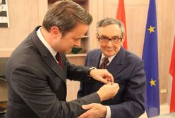 Marian Turski odznaczony medalem. Uhonorował go premier Luksemburga Xavier Bettel