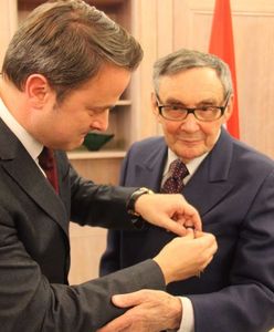 Marian Turski odznaczony medalem. Uhonorował go premier Luksemburga Xavier Bettel