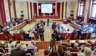 Nowa Rada Warszawy wybrana. Wśród radnych kierowca Kaczyńskiego oraz Monika Jaruzelska