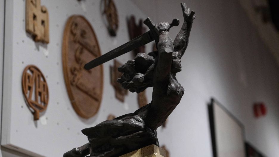 Ekspozycja Muzeum Warszawy podczas konferencji prasowej nt. obchodów 75. rocznicy odbudowy stolicy "BudujeMy!"