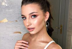 Julia Wieniawa w mini nad basenem. Ależ ona ma nogi!