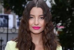 Julia Wieniawa cała w neonach. Przyszła bez stanika