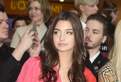 Julia Wieniawa w błyszczącej mini. Ależ ona jest drobniutka!