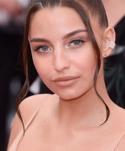 Julia Wieniawa na czerwonym dywanie w Cannes. Wygląda perfekcyjnie