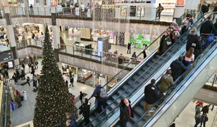 Warszawa. Kieszonkowcy w centrum miasta. Policja: kradzieży jest coraz więcej