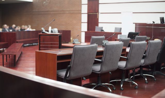 Sala sądowa przed rozprawą 