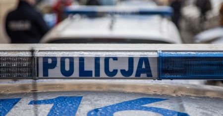 Wyjazd z Warszawy zablokowany. Wypadek we mgle, są ranni