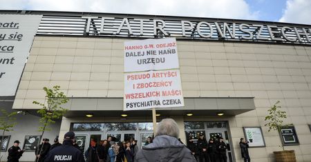 Zakaz demonstracji przeciw "Klątwie" uchylony przez sąd