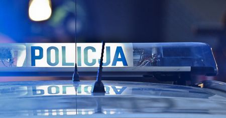 Warszawa. Policjanci zostali wezwani do pożaru szafki. Znaleźli narkotyki