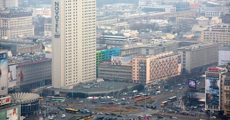 W każdy weekend znika część Warszawy