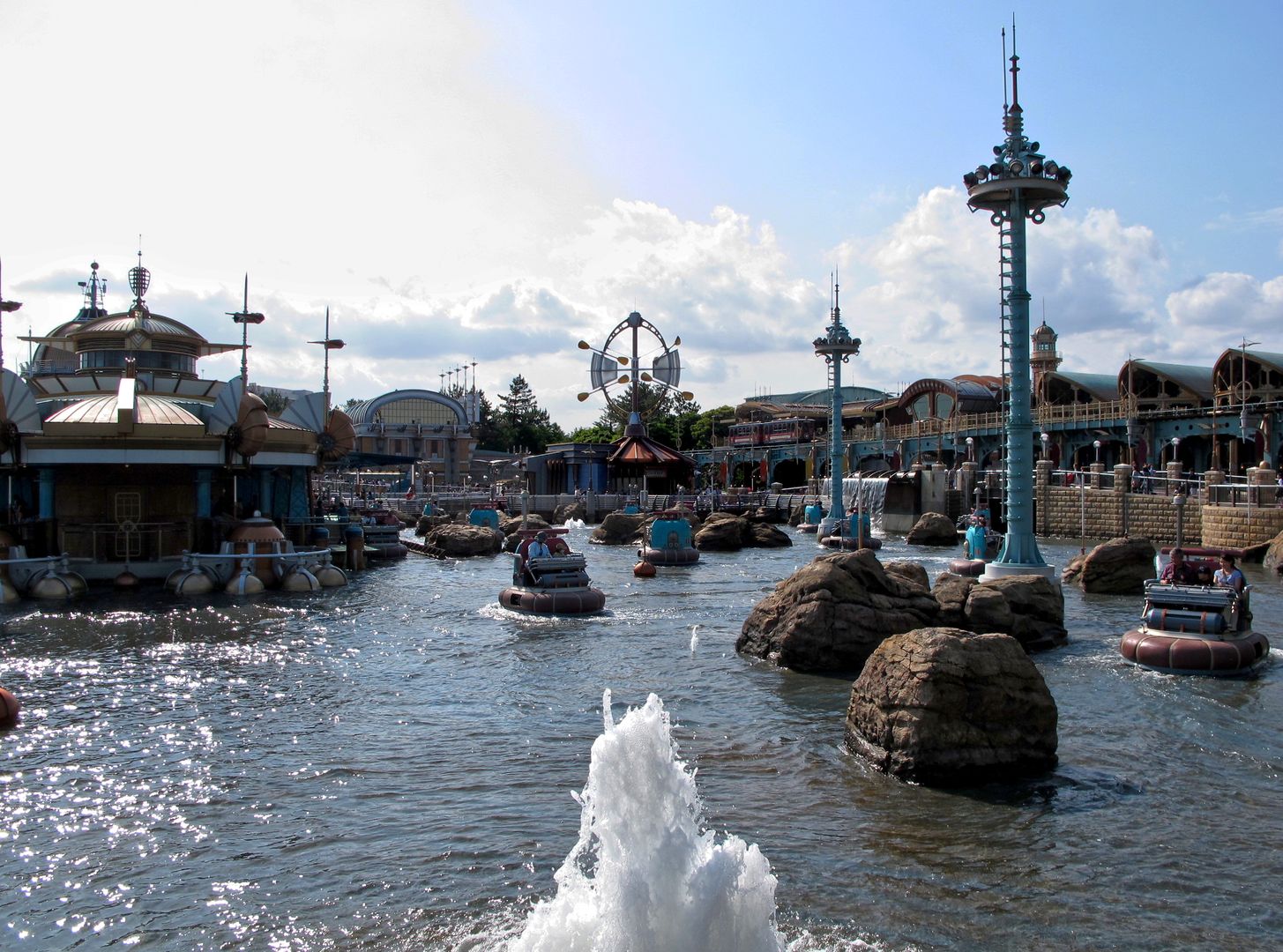 Tokyo Disney Sea, Tokio, Japonia -13,5 mln odwiedzających