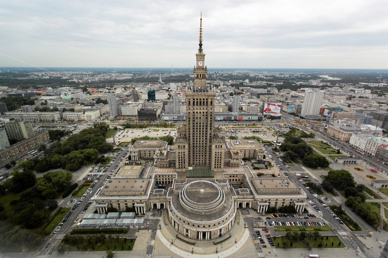 A po zburzeniu Pałacu Kultury stanie łuk triumfalny? Znany architekt kpi z pomysłu