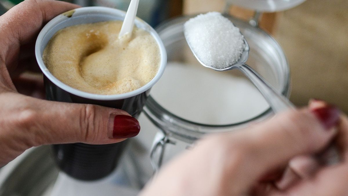 Kawa w plastikowym kubku? Nie w małopolskim urzędzie marszałkowskim 